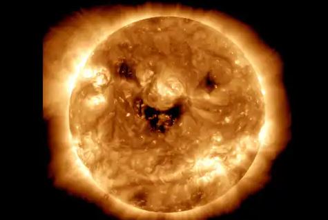 नासा (NASA) सोलर डायनामिक्स ऑब्जेक्ट्री ने सूर्य पर कोरोनल हॉल की खोज की है