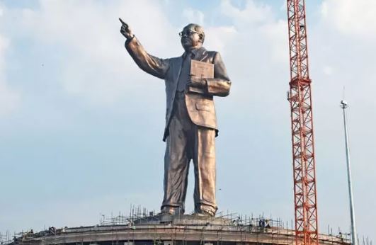 125 फीट ऊंची अंबेडकर प्रतिमा का हैदराबाद में अनावरण किया गया